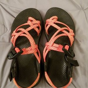 Women's red & black chaco's size: 6